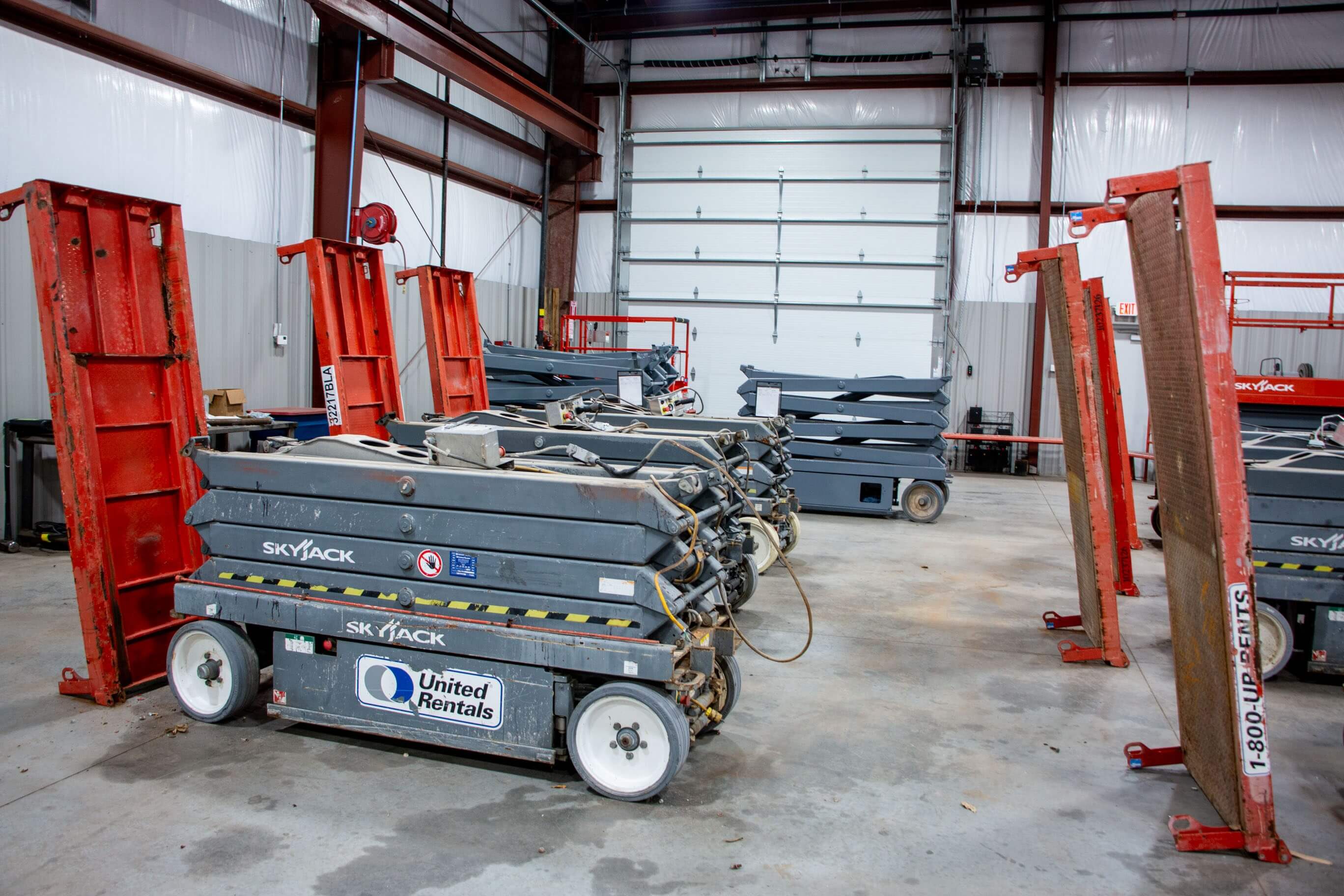 SkyJack Scissor Lifts